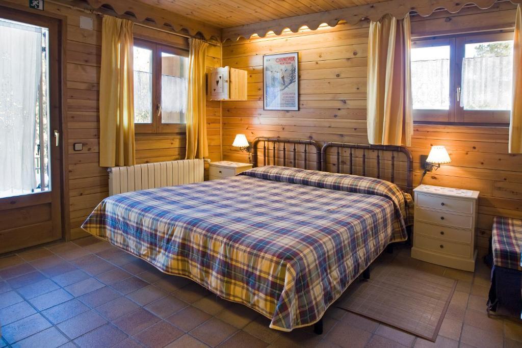 Niu Dels Falcons Bed and Breakfast La Molina  Kamer foto
