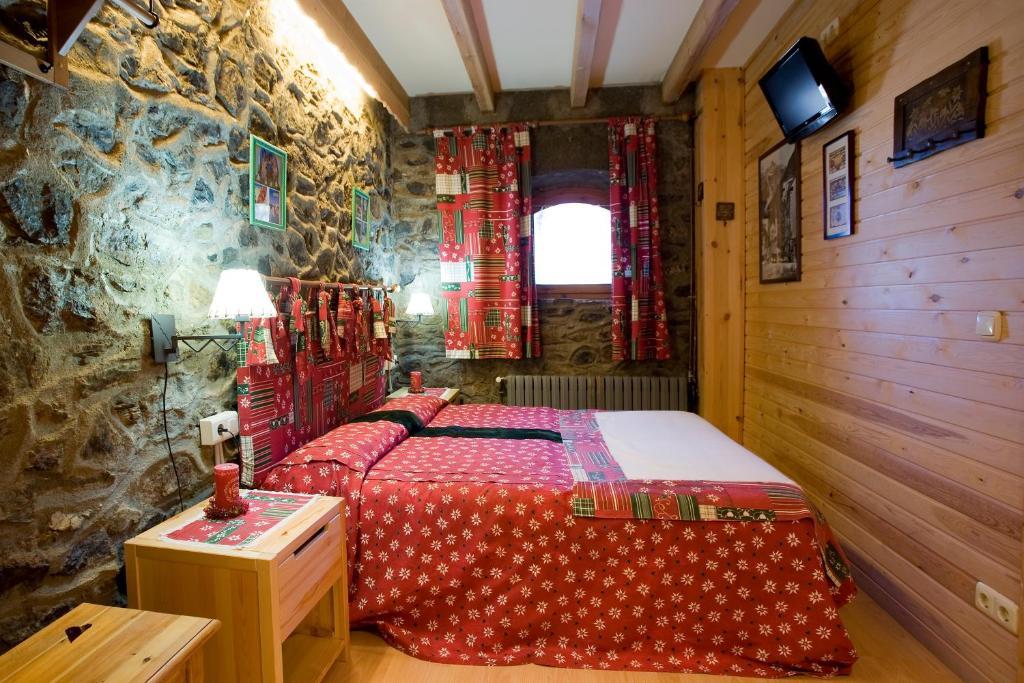 Niu Dels Falcons Bed and Breakfast La Molina  Kamer foto