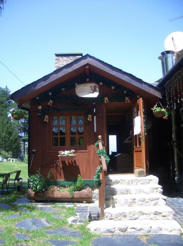 Niu Dels Falcons Bed and Breakfast La Molina  Buitenkant foto