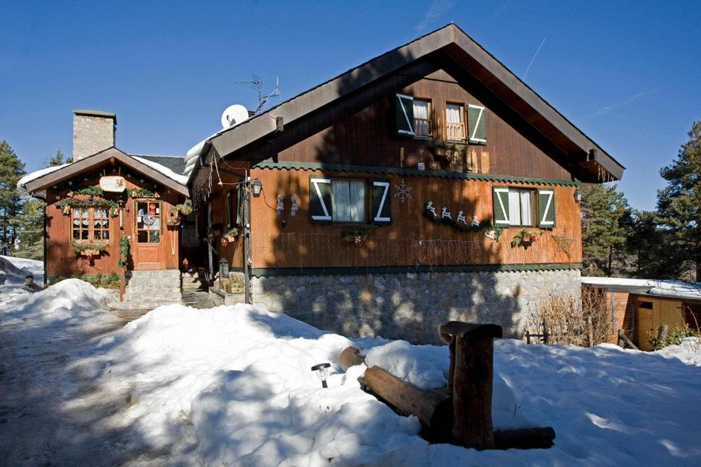 Niu Dels Falcons Bed and Breakfast La Molina  Buitenkant foto