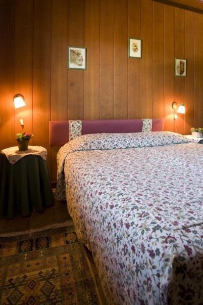 Niu Dels Falcons Bed and Breakfast La Molina  Kamer foto