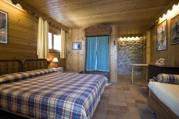 Niu Dels Falcons Bed and Breakfast La Molina  Kamer foto